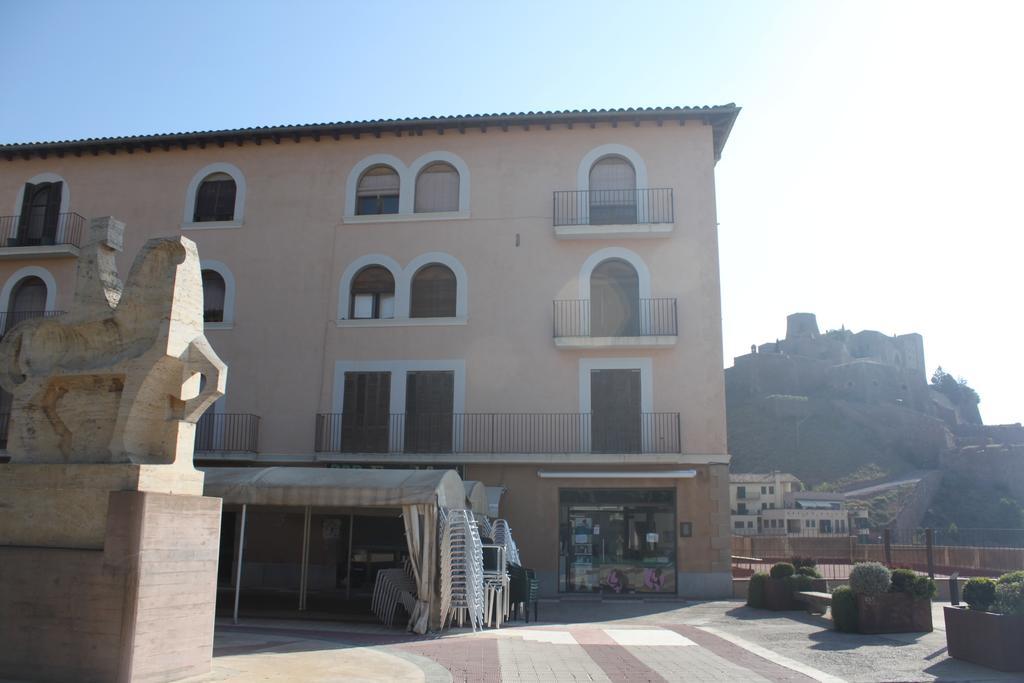 Apartment Market Square Cardona Camera foto