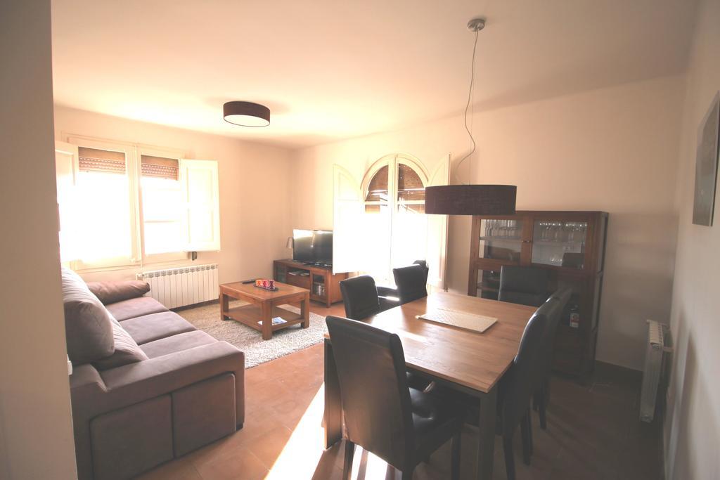 Apartment Market Square Cardona Esterno foto